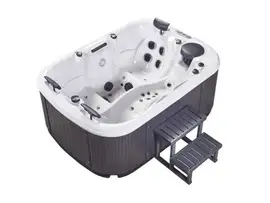 Whirlpool Outdoor Kenai – luxuriöser Garten-Whirlpool mit Massagedüsen