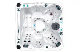 Outdoor-Whirlpool Solace für 5 Personen – Luxuriöser Außenwhirlpool mit Platz für bis zu fünf Personen, perfekt für Entspannung und Wellness.