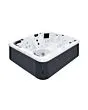Ergonomische Sitze des Outdoor-Whirlpools Repose – Komfortable Sitzanordnung mit optimaler Unterstützung für den gesamten Körper.