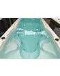 Swim Spa Aquatic 2 mit integrierter Einstiegstreppe und zwei Sitzplätzen