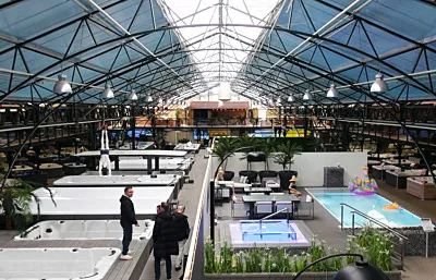 Fonteyn Spas: Die weltweit größte Ausstellung (35.000 m²) voller Luxus und Inspiration